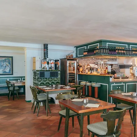 Belvedere Hotel-restaurant Hotel *